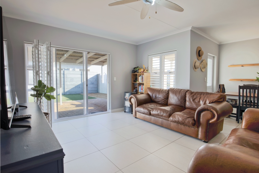 3 Bedroom Property for Sale in Sunningdale Western Cape